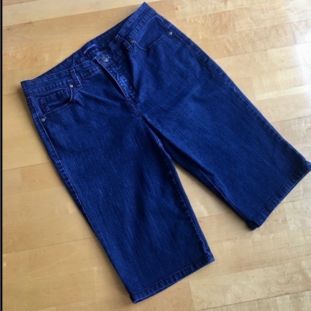Bandolino Mid Rise Riley Bermuda Jean Shorts, Blue Denim, Size 6 - Picture 17 of 17
